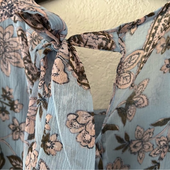 American eagle paisly floral fluttered sleeve blouse Womens size small - Picture 10 of 14